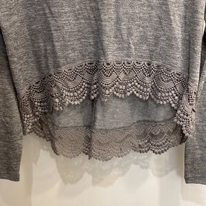 Abercrombie & Fitch Gray Long Sleeve Blouse